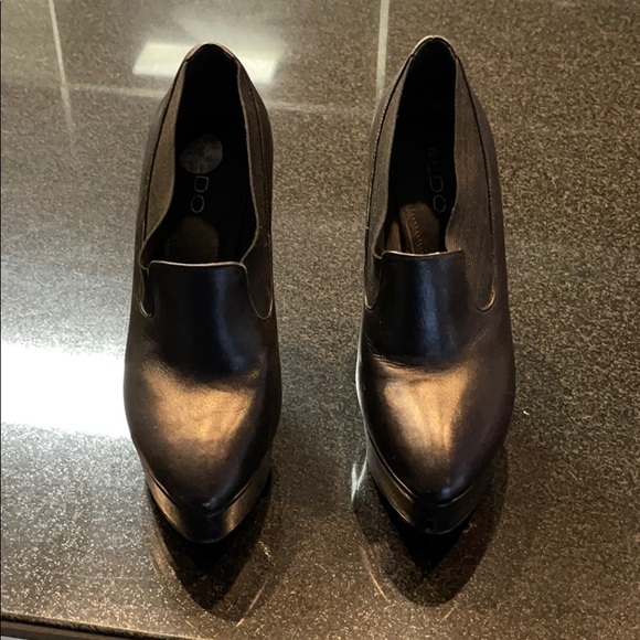 Heels - Picture 4 of 5